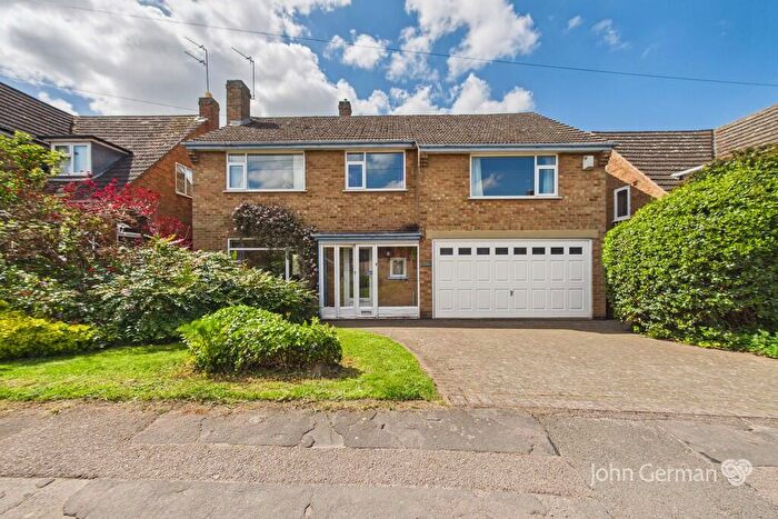 4 Bedroom Detached House For Sale In Valley Road, Loughborough, LE11