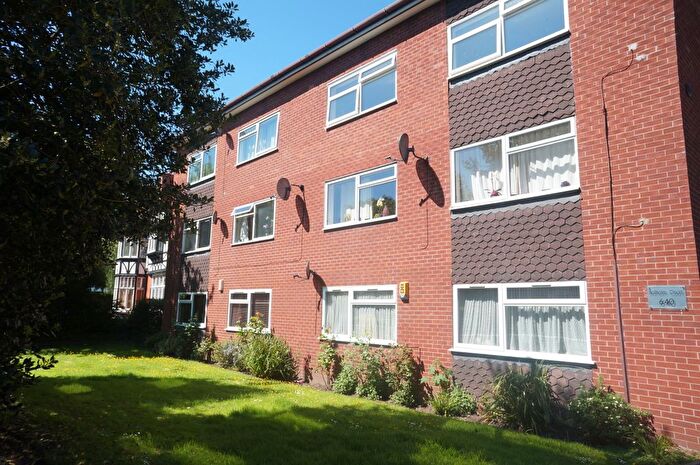 2 Bedroom Property To Rent In Wilmslow Road, Manchester, M20