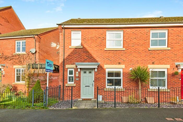 3 Bedroom Town House For Sale In Welland Road, Derby, DE65