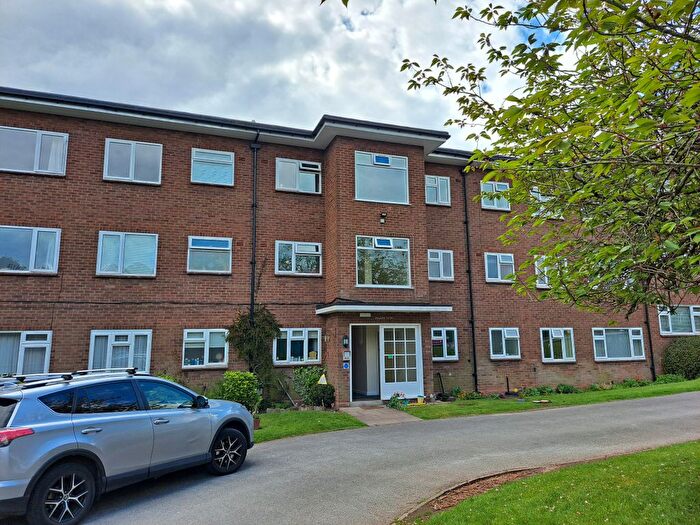 1 Bedroom Flat For Sale In Hill Village Road, Four Oaks, Sutton Coldfield, B75