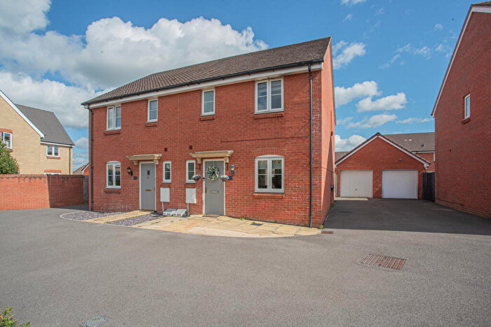 3 Bedroom Semi-Detached House For Sale In Linnet Lane, Melksham, SN12