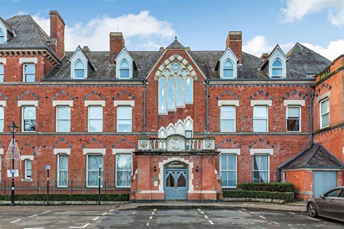 2 Bedroom Flat For Sale In Royal Sutton Place, King Edwards Square, Sutton Coldfield, B73