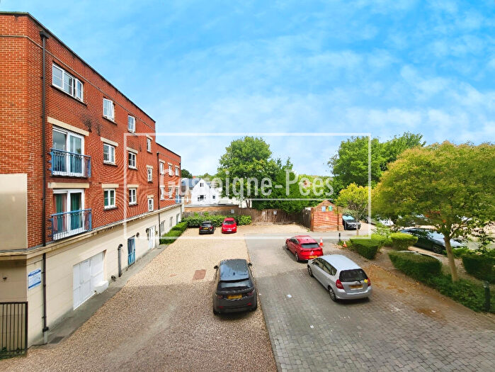 2 Bedroom Apartment To Rent In Metro Apartments, Woking, GU21