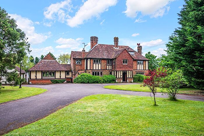 6 Bedroom Detached House For Sale In Westerham Road, Oxted, RH8