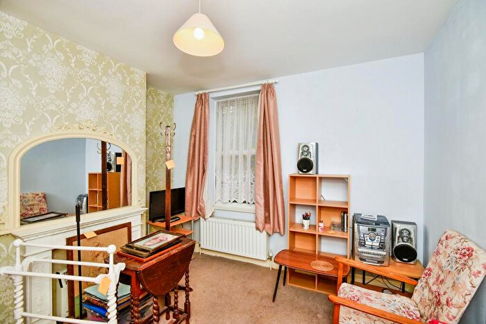 3 Bedroom Terraced House For Sale In Borstal Street, Rochester, Kent, ME1