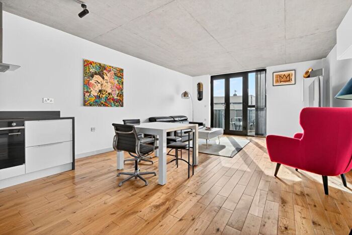 1 Bedroom Apartment For Sale In Dalston Lane, Hackney, E8