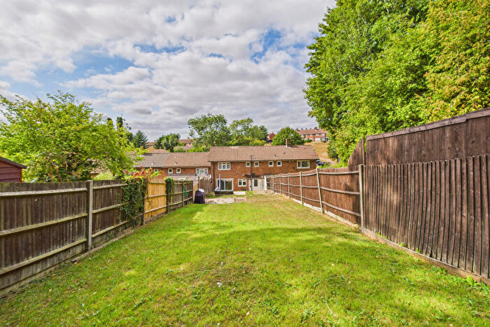 3 Bedroom Terraced House For Sale In Barnacres Road, Hemel Hempstead, HP3