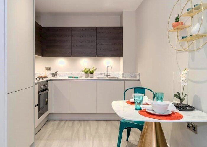 2 Bedroom Flat To Rent In High Street, Southall, UB1