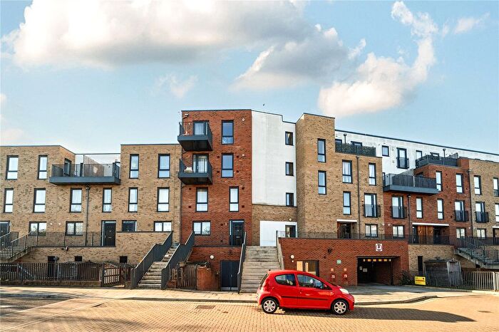 2 Bedroom Flat For Sale In Trevor Roper Close, Ilford, IG1
