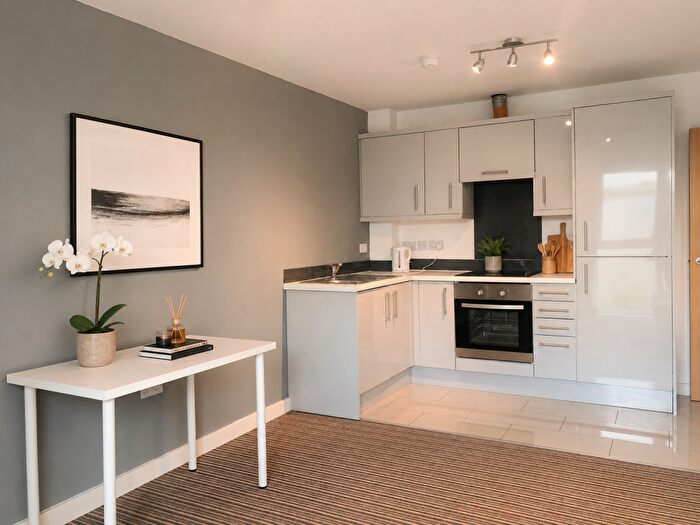 1 Bedroom Apartment To Rent In Richmond Village, Richmond Road, Roath, Cardiff, CF24