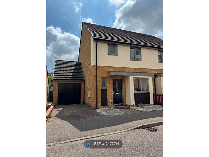 3 Bedroom Semi-Detached House To Rent In Admiral Drive, Stevenage, SG1