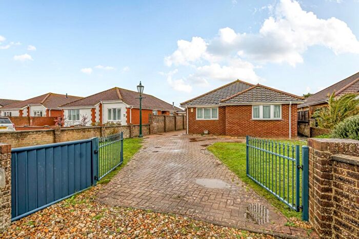 3 Bedroom Detached Bungalow For Sale In Harbour Road, Pagham, PO21