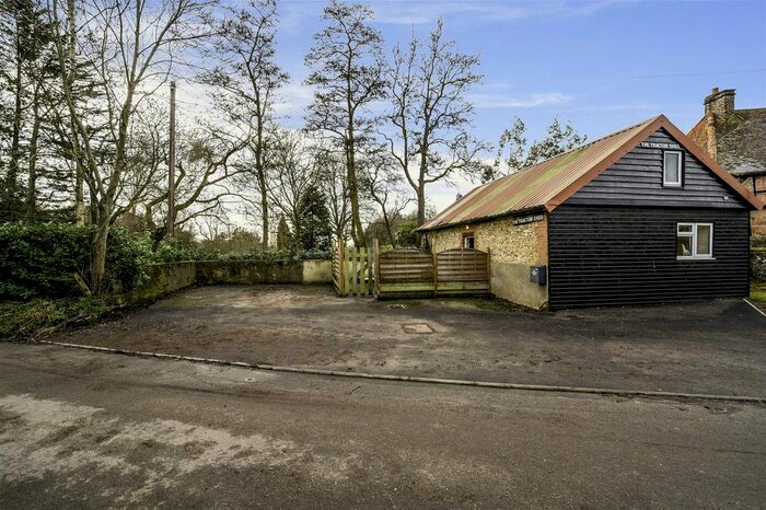 2 Bedroom Barn Conversion To Rent In Slough Lane, Headley, Epsom, KT18