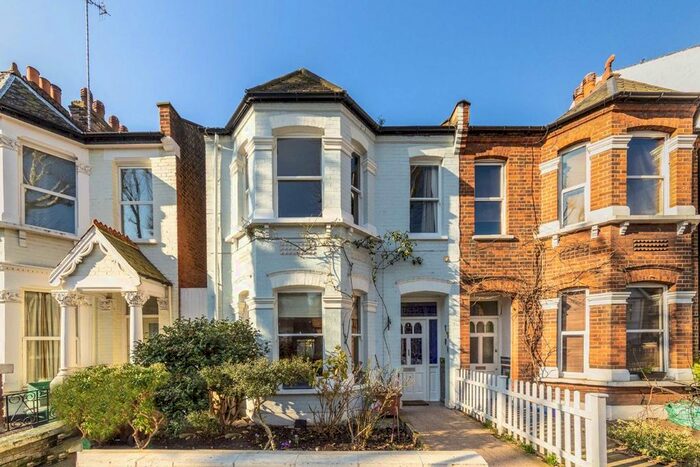 4 Bedroom Property To Rent In Thorney Hedge Road, London, W4