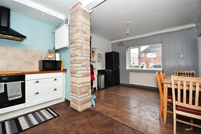 3 Bedroom Terraced House For Sale In St. Augustines Crescent, Chesterfield, Derbyshire, S40