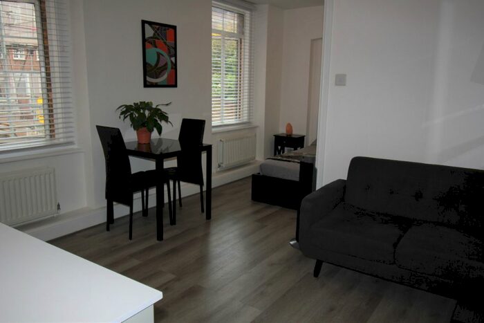 1 Bedroom Flat To Rent In Harrowby Street, Marylebone, London, W1H