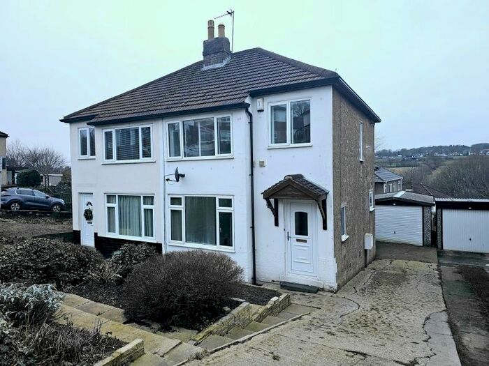 2 Bedroom Semi-Detached House To Rent In Woodhill Road, Cookridge, Leeds, LS16