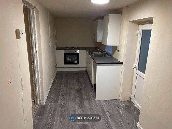 3 Bedroom Terraced House To Rent In Standert Terrace, Seven Sisters, Neath, SA10