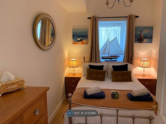 1 Bedroom Flat To Rent In Bayfort Mansions, Torquay, TQ2