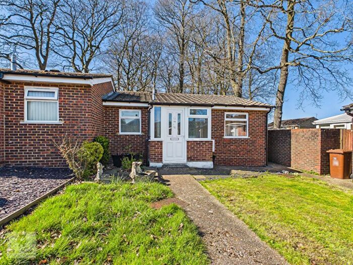 1 Bedroom Bungalow For Sale In Clandon Road, Chatham, Kent, ME5