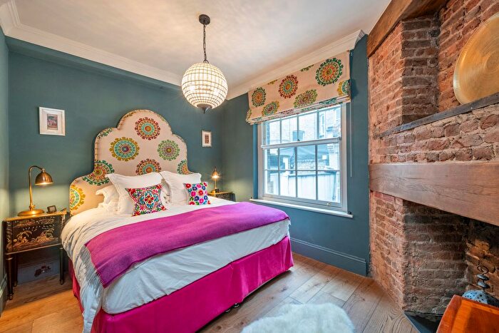 1 Bedroom Flat For Sale In Monmouth Street, Seven Dials, WC2H