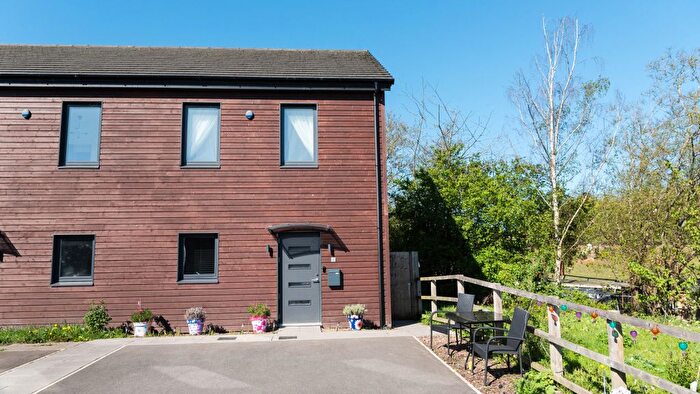 3 Bedroom Semi-Detached House For Sale In Chesterfield, Chesterfield, S41
