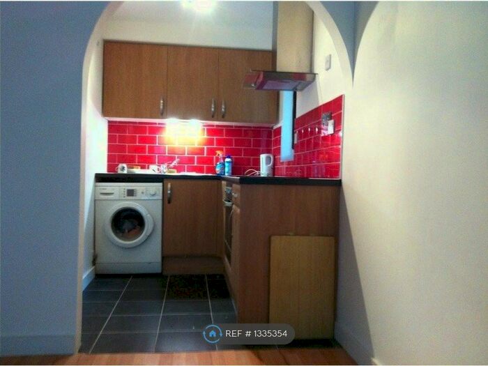 Studio To Rent In Mead Avenue, Langley, SL3