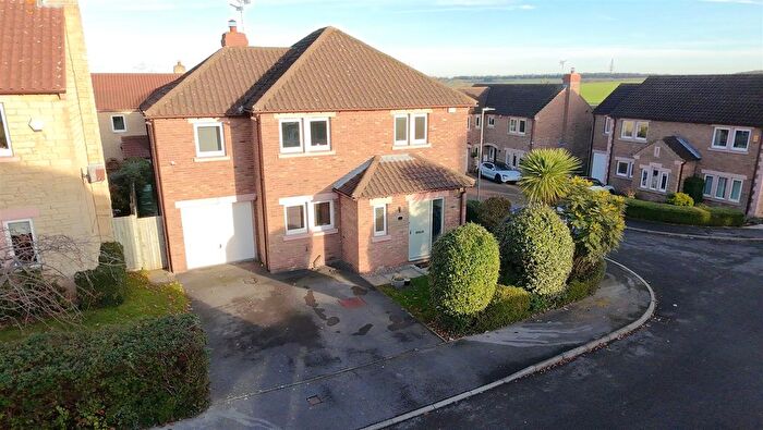 4 Bedroom Detached House For Sale In Saddlers Grove, Badsworth, WF9