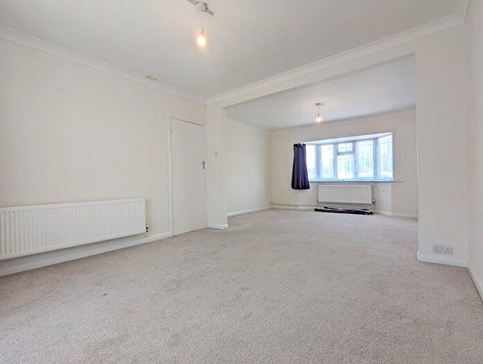 3 Bedroom Terraced House For Sale In Whitebridge Close, Feltham, TW14