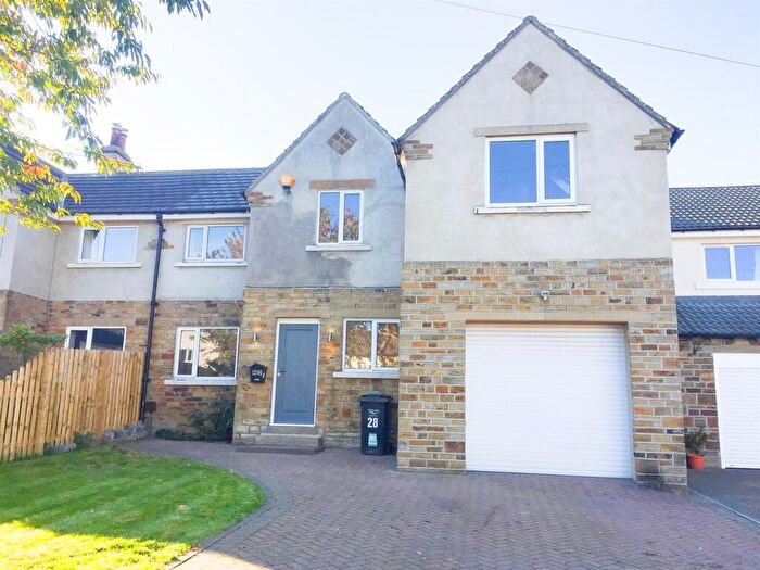 3 Bedroom Property To Rent In Northedge Park, Halifax, HX3