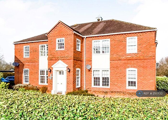 1 Bedroom Flat To Rent In Calcott Park, Yateley, GU46