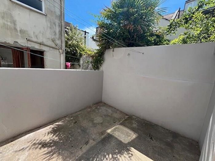 2 Bedroom Terraced House To Rent In Viaduct Road, Brighton, BN1