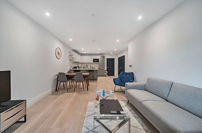 2 Bedroom Flat For Sale In Filmworks Walk, Ealing, London, W5