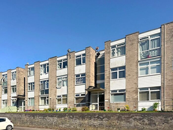 2 Bedroom Flat For Sale In Bridge Street, Cogan, CF64