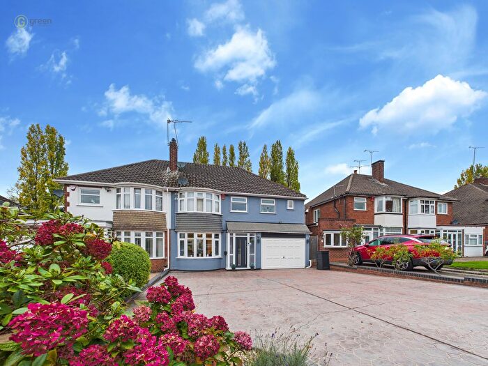 4 Bedroom Semi-detached House For Sale In Pear Tree Road, Great Barr, Birmingham, B43