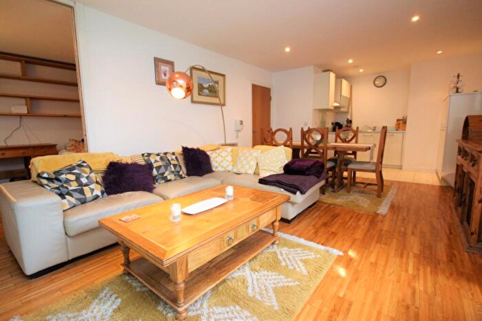 2 Bedroom Apartment To Rent In St Georges Island, Kelso Place Manchester, M15