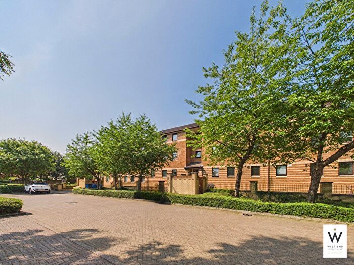 2 Bedroom Flat For Sale In Northland Avenue, Glasgow, G14