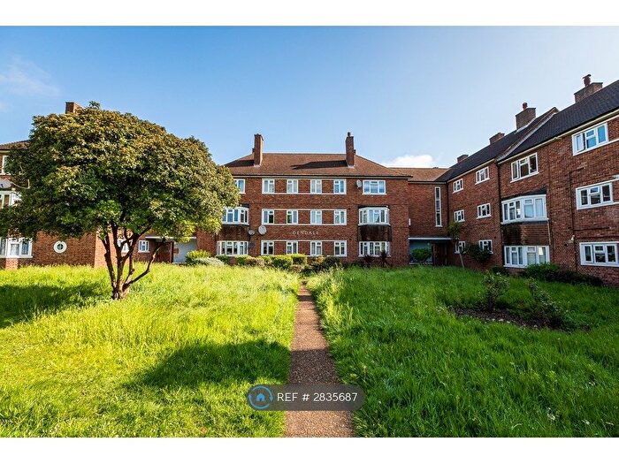 2 Bedroom Flat To Rent In Creswick Road, London, W3