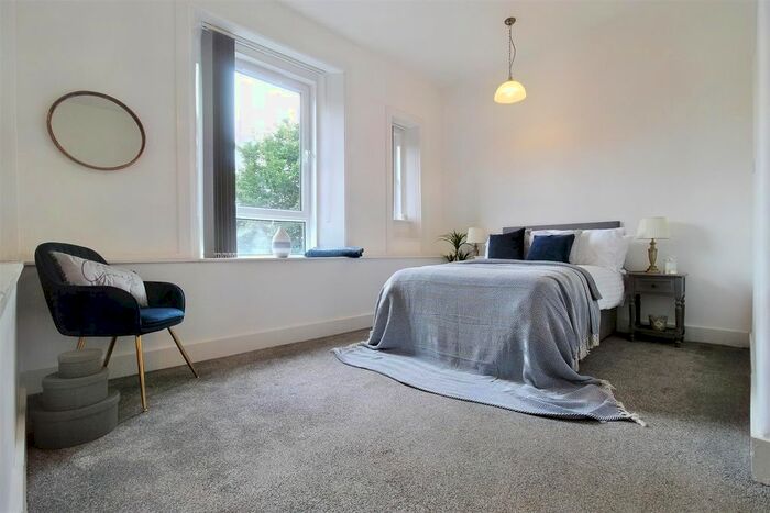 2 Bedroom Flat For Sale In Canal Street, Braehead, Renfrew, PA4