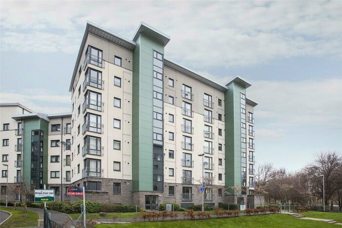 2 Bedroom Flat To Rent In Lochend Park View, Lochend, Edinburgh, EH7