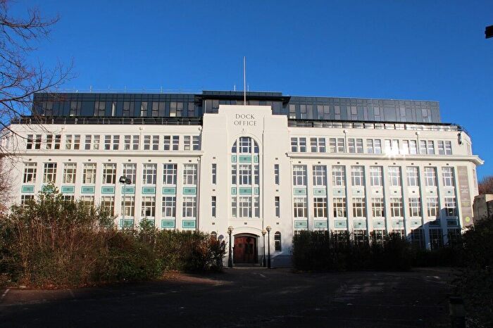 2 Bedroom Flat To Rent In The Dock Office, Furness Quay, Salford Quays, M50