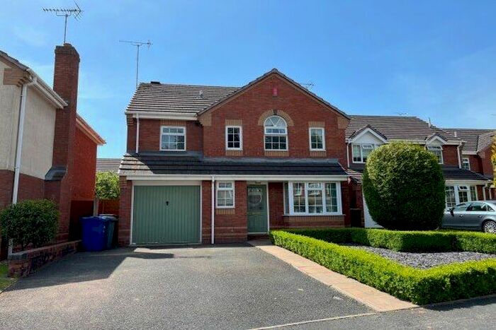 4 Bedroom Property To Rent In Fradgley Grove, Uttoxeter, ST14