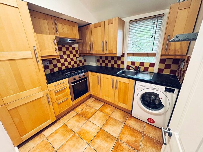 2 Bedroom Maisonette To Rent In Gabriel Street, London, SE23