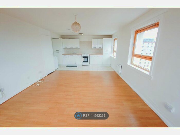 2 Bedroom Flat To Rent In Dunswin Court, Glasgow, G81