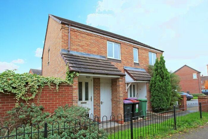 2 Bedroom Flat To Rent In Moorhouse Close, Wellington, Telford TF1