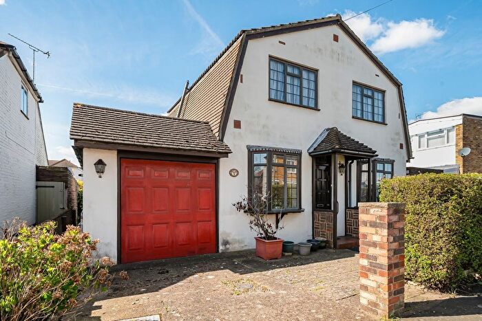 4 Bedroom Detached Bungalow For Sale In Cambridge Road, Ashford, TW15