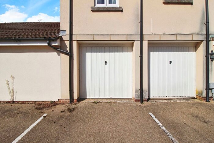 4 Bedroom Terraced House To Rent In Thursday Street, Swindon, SN25