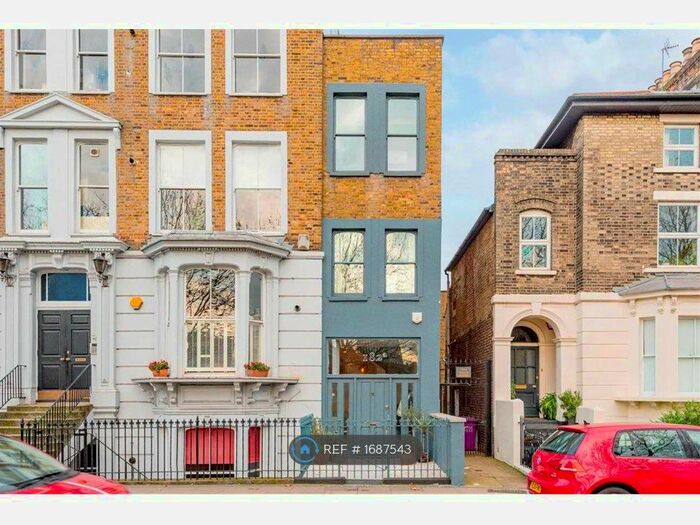 3 Bedroom Terraced House To Rent In Grove Road, London, E3