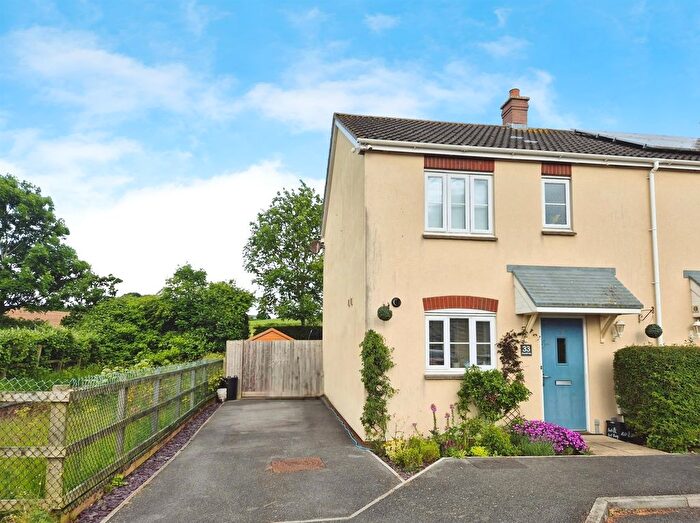 3 Bedroom End Of Terrace House For Sale In Churchill Way, Watchet, TA23