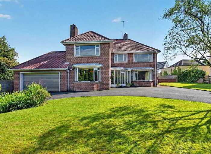 4 Bedroom Detached House For Sale In Monte Bre, Upper Malone Road, Belfast, BT9